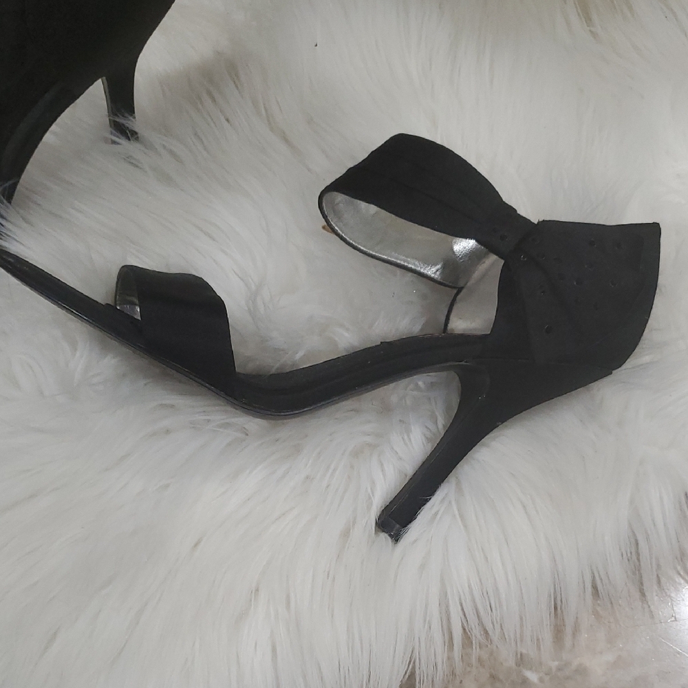 MIA Elegant Black Heels - Picture 3 of 12